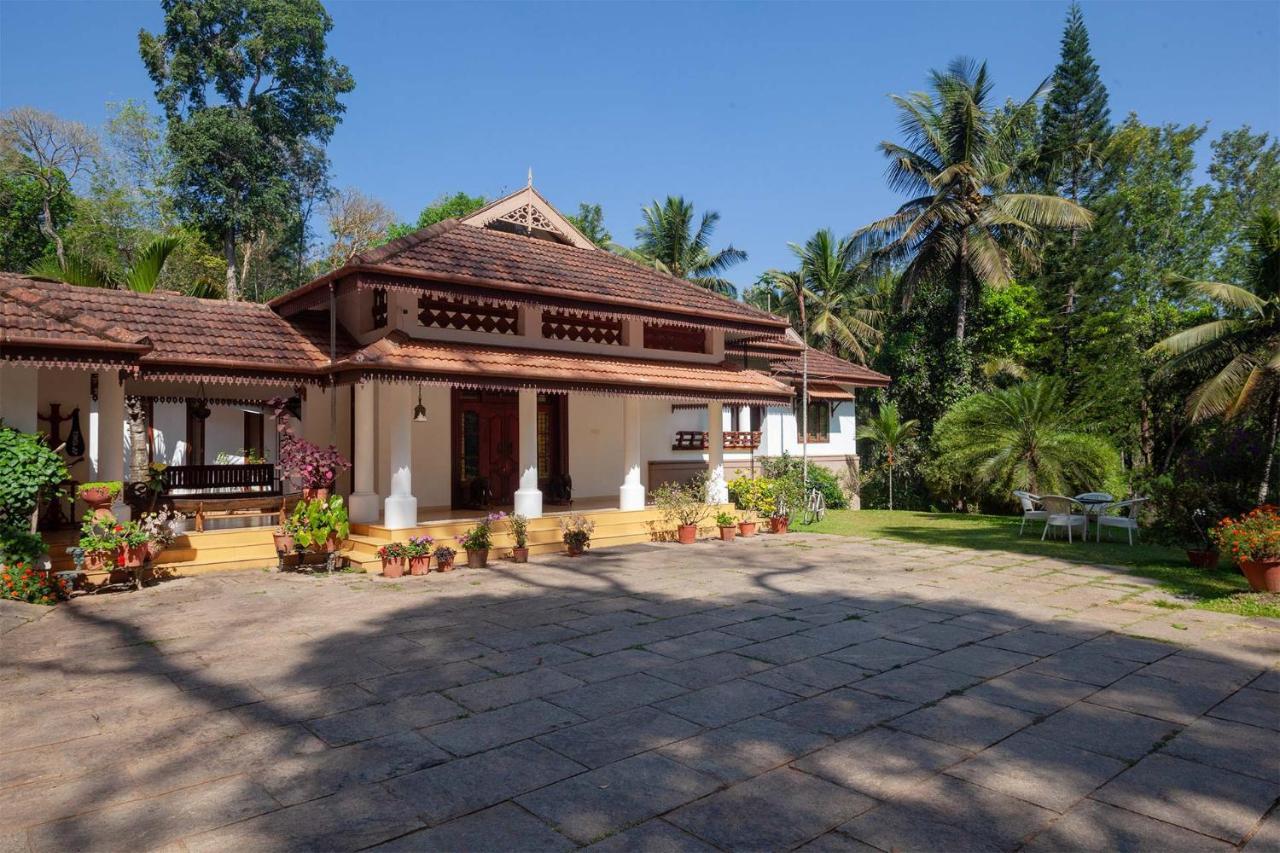 Crystal Homestay By Veo - Part Of Stayvista Madikeri Buitenkant foto