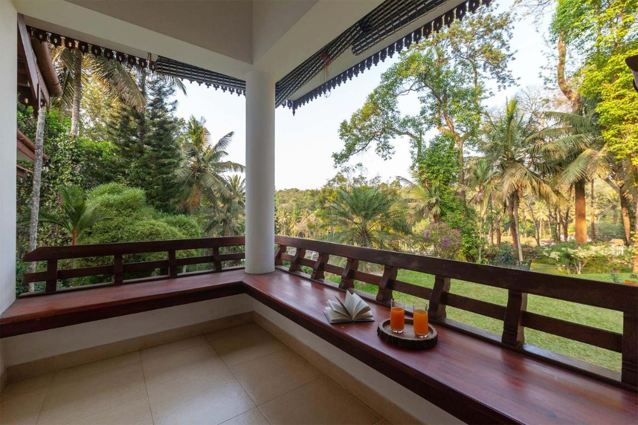 Crystal Homestay By Veo - Part Of Stayvista Madikeri Buitenkant foto